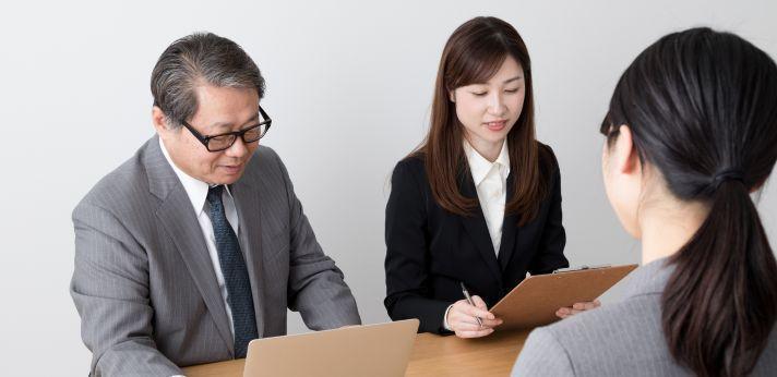 中卒女性の仕事探しの現状や年収は?の画像