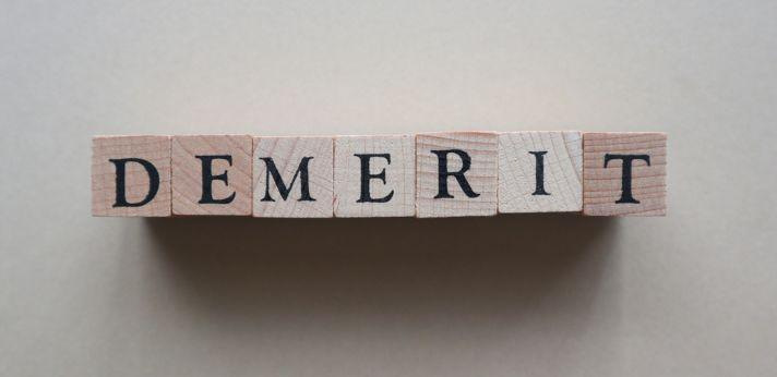 仕事が続かない場合に生じやすい5つのリスクの画像