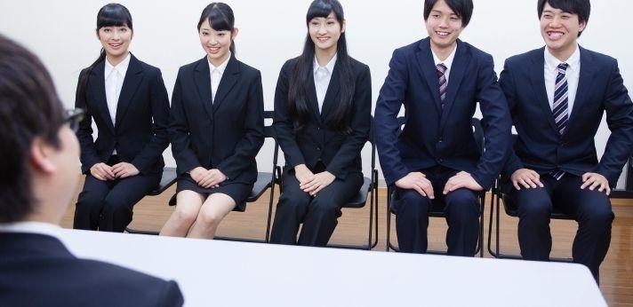 既卒者が面接でよく聞かれる22の質問と回答例の画像