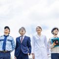 2025年版！これから伸びる業界は？需要が増える可能性がある仕事も解説