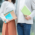 高卒者が専門学校に進学したら学歴はどうなる？収入の違いや迷う際の考え方