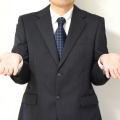 高卒公務員は生活できない？大卒との給料差や生活が苦しいと感じる理由を紹介