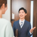 訪問営業の仕事内とは？年収や向いている人の特徴を解説