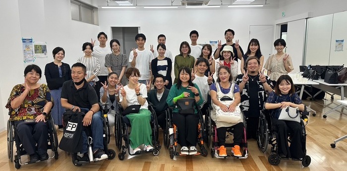 ワークショップ研修やメディア事業などを通じてバリアフリー先進国を目指す団体の画像