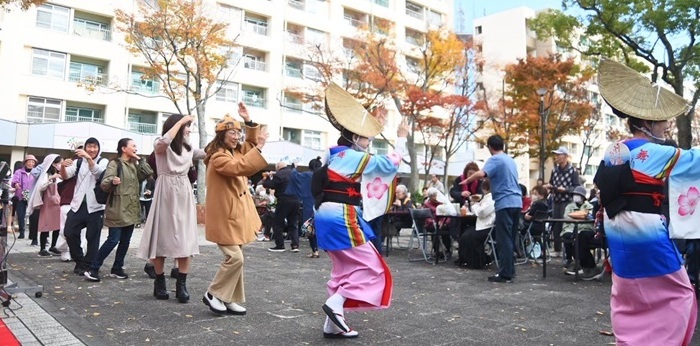 年代や立場を超えて地域住民が交流できるインクルーシブな居場所づくりに取り組む団体の画像