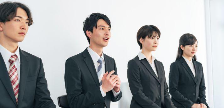 転職活動時にリクルートスーツしかない場合はどうする?の画像
