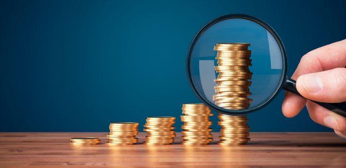 300万円貯金があれば安心?年代別の平均貯蓄額の画像