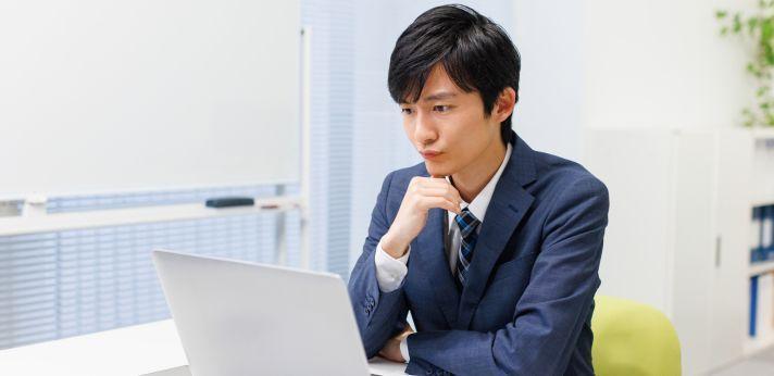 働きながら転職活動をする際にハローワークは使える?の画像