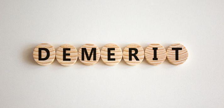 仕事をズル休みする7つのリスクの画像