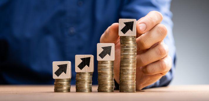 フリーターと正社員の収入差を埋める方法の画像