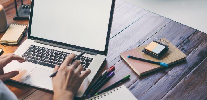 未経験から就職しやすい可能性があるデザイナーの仕事の画像