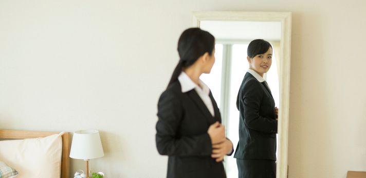 フリーターが正社員面接を受ける際の服装と持ち物の画像