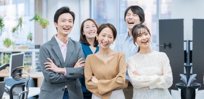 クリエイティブな仕事の働き方の画像