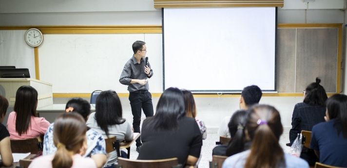 職業訓練を通じて受講生の再就職実現をサポートの画像